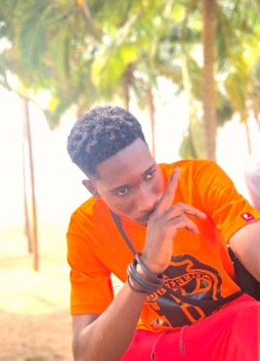 Bright Essel, 19, Ghana, Winneba