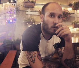 Mattia, 34, Giulianova