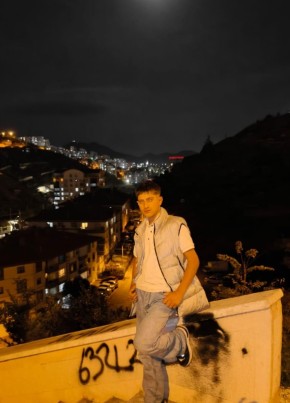 mustafa из Ankara 18 лет