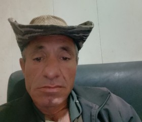 Ovannes, 50, Ejmiatsin