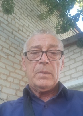 Алексей из Богучара 62 года