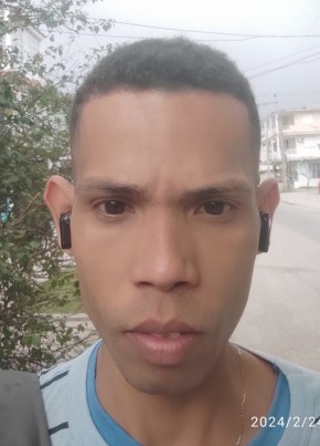 Luis, 29, República de Cuba, La Habana