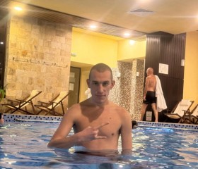 Dimitar, 22, Sofia