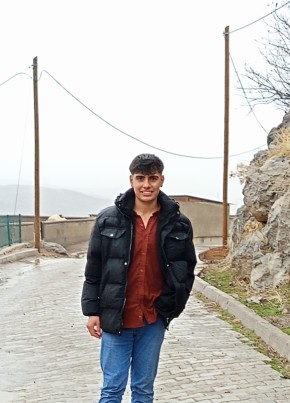 Ozan из Şırnak 18 лет