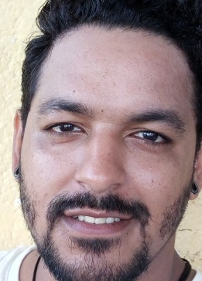 Luis Oliveros, 30, República Bolivariana de Venezuela, Caracas