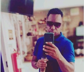 Oscar bango, 45, Luanda