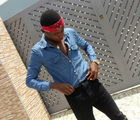Emmanuel adjei, 23, Achiaman
