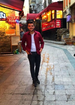 Haluk, 24, Türkiye Cumhuriyeti, İstanbul