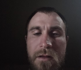 Aaron, 33, Indianapolis