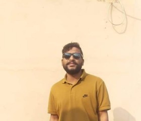 Hassan, 27, Sialkot