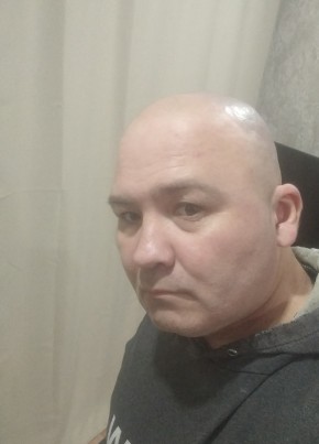 Nikolay из Астрахани 44 года