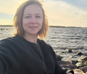 Yuliya, 40, Helsinki