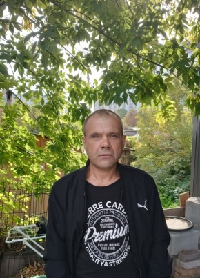 Денис из Новосибирска 49 лет