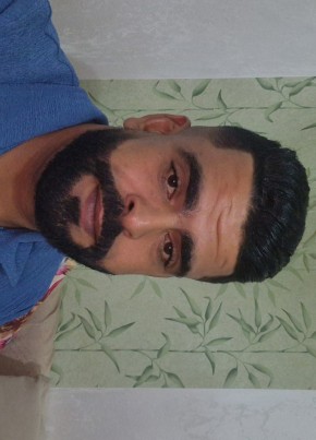 Rawi из Montreal 33 года