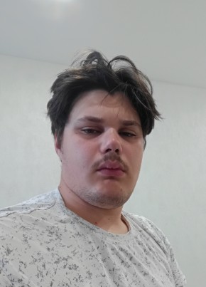 Артур из Томска 22 года