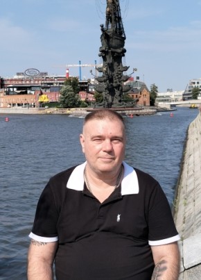 Денис из Москвы 49 лет