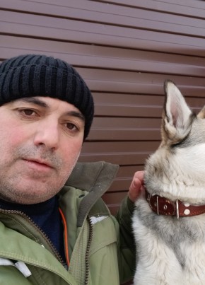 Левон из Омска 46 лет