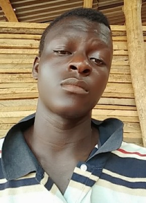 Besse, 28, République Togolaise, Lomé