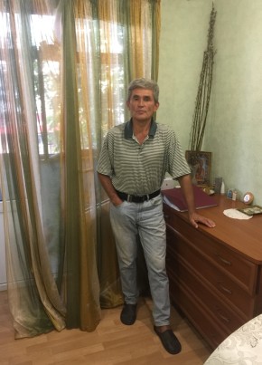 Александр, 55, Россия, Симферополь