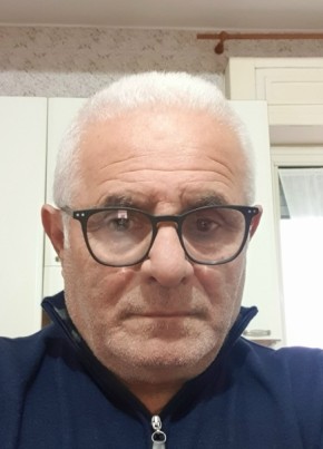 Giuseppe, 66, Repubblica Italiana, Qualiano