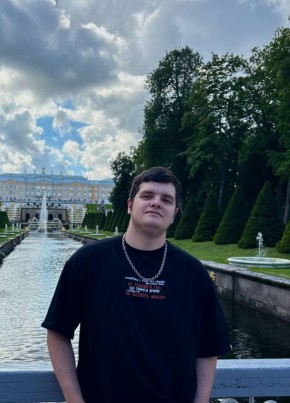 Даниил из Санкт-Петербурга 24 года