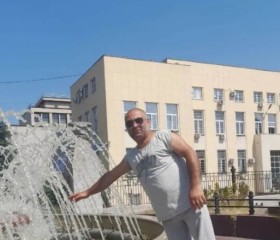 MELIK, 39, Belgrade