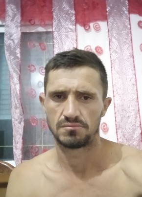 Damjan, 35, Albania, Tirana