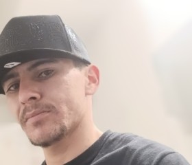Francisco, 25, Kearns