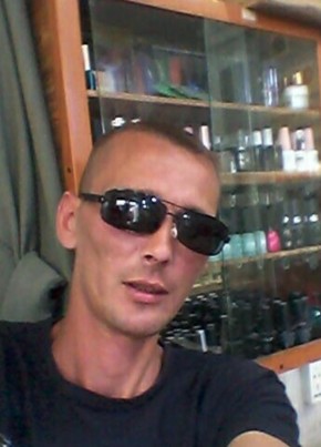 Александр, 37, Россия, Артем