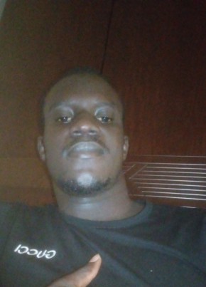 Remi, 31, Burkina Faso, Bobo-Dioulasso