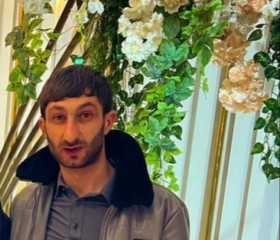 MIR, 30, Yerevan