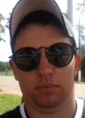João Gabriel из São José do Rio Pardo 33 года