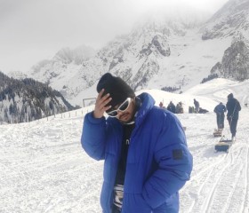 Vijay Travler, 23, Delhi