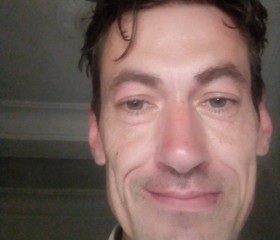 Salvador , 49, San Adrian