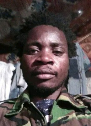 Sinji, 18, Malaŵi, Blantyre