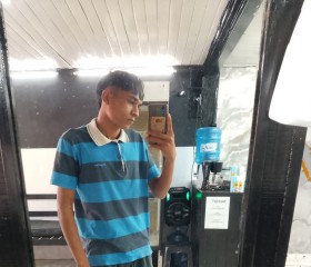 Eze, 18, General Jose de San Martin