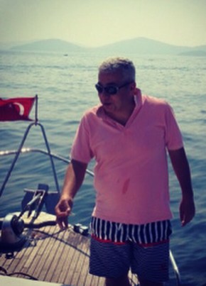 Erdem, 46, Türkiye Cumhuriyeti, İstanbul