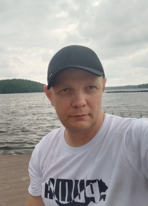 Вячеслав из Новоуральска 40 лет