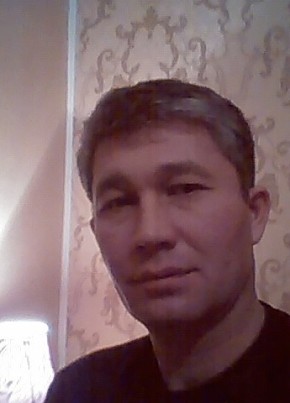 Али