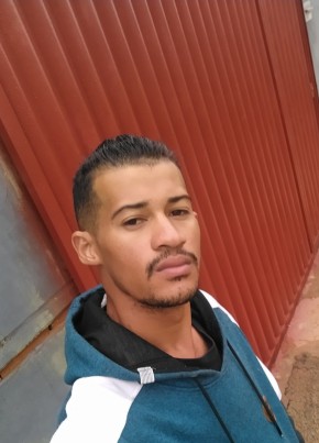 Tiago Santos, 29, Brazil, Juiz de Fora