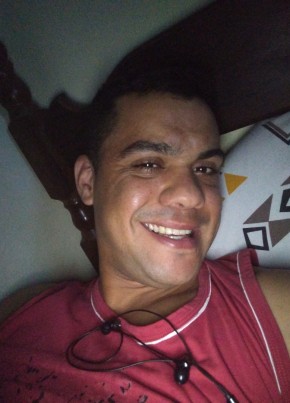 Maicon, 32, República Federativa do Brasil, Três Pontas