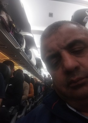 Yunis, 21, Russia, Moscow