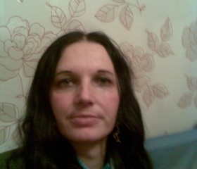 Lenka, 44, Sellye