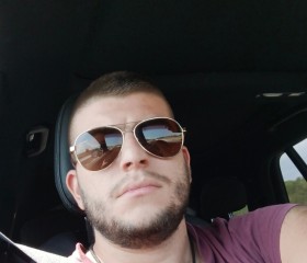Boris Stefanov, 21, Sliven