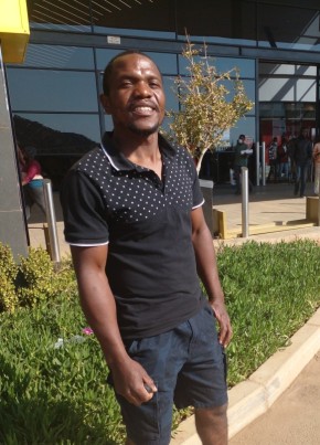 Polite, 39, iRiphabhuliki yase Ningizimu Afrika, IPitoli