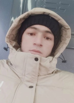 Максим из Санкт-Петербурга 23 года