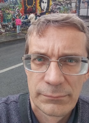 Юрий из Москвы 51 год