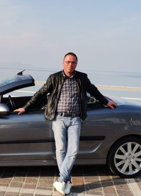 Konstantin Titov, 48, Italy, Brescia