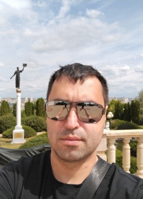 Денис