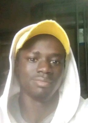Junior, 23, Uganda, Kampala